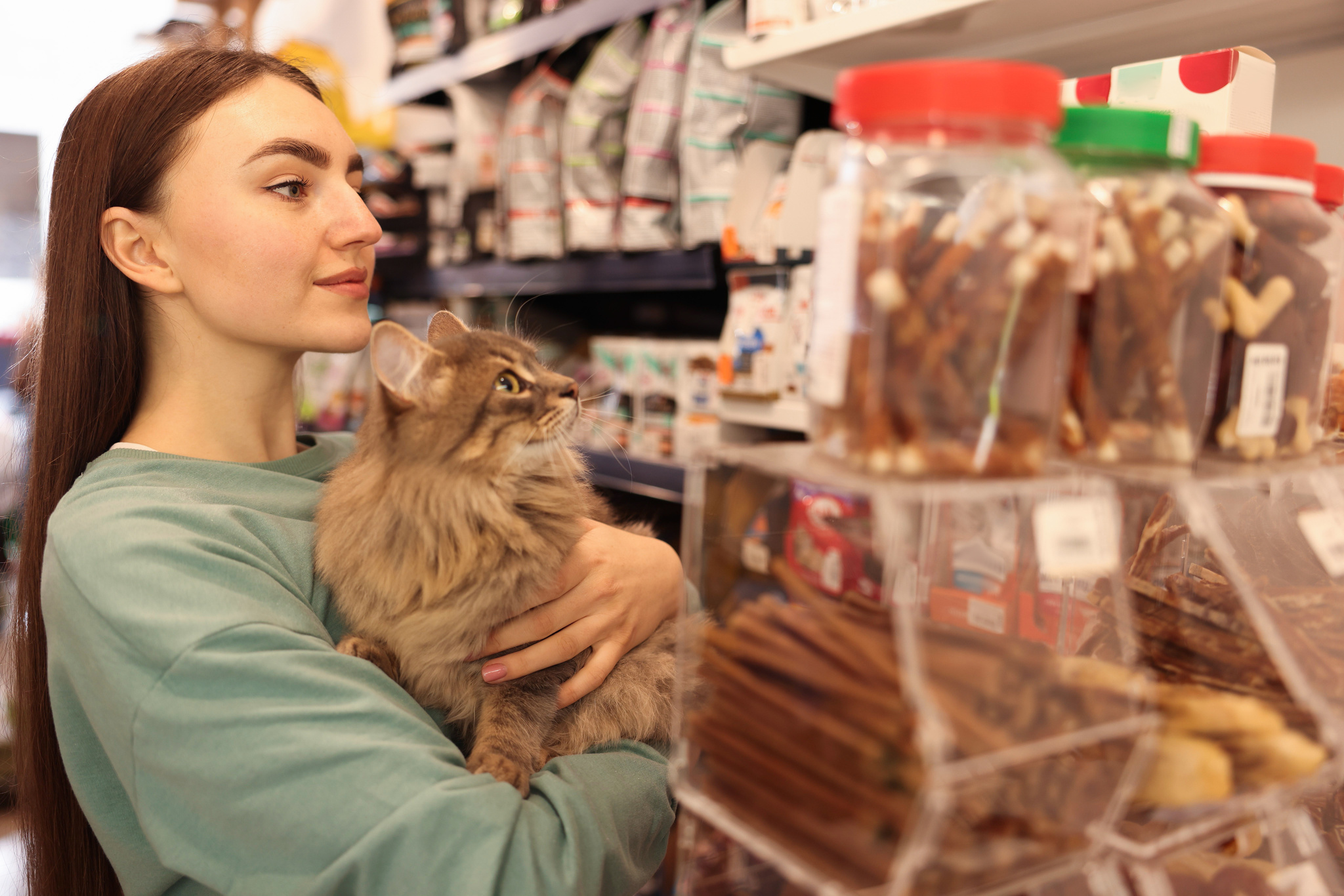 Descubra como otimizar o giro de estoque dos lojistas com estratégias de reposição inteligente e evitar rupturas de produtos.